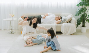 家庭寫真,親子寫真,自然風格,簡約棚拍,雙子小姐